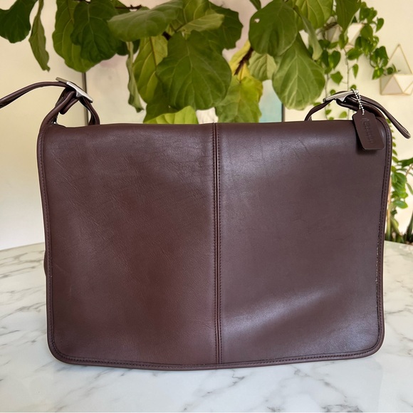 COACH Vintage Full Flap Messenger Laptop Bag Mahogany Brown Leather 5206 - Picture 2 of 16